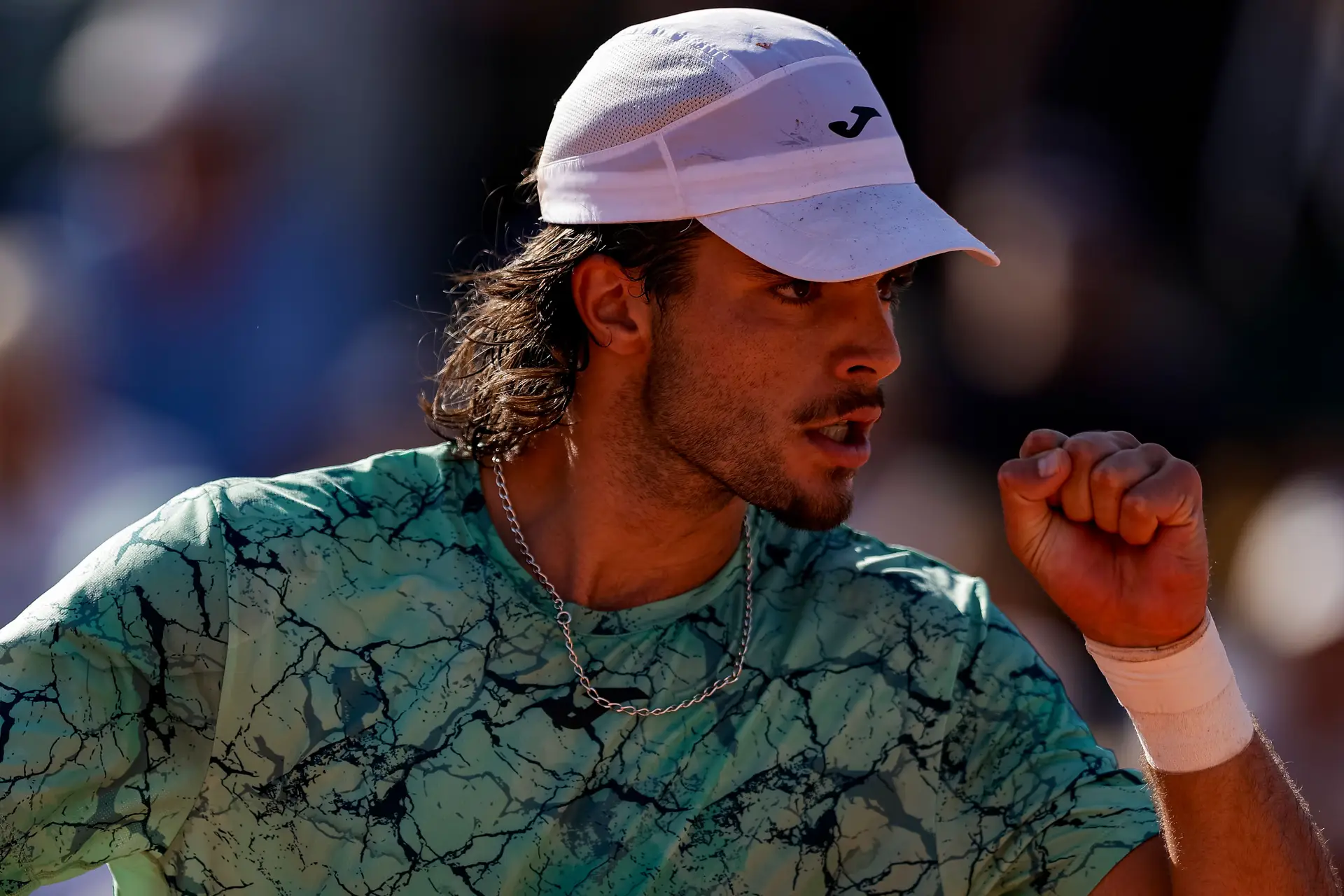 A autoridade e a confiança de Jaime Faria juntam-se a Nuno Borges na terceira ronda de Roland-Garros