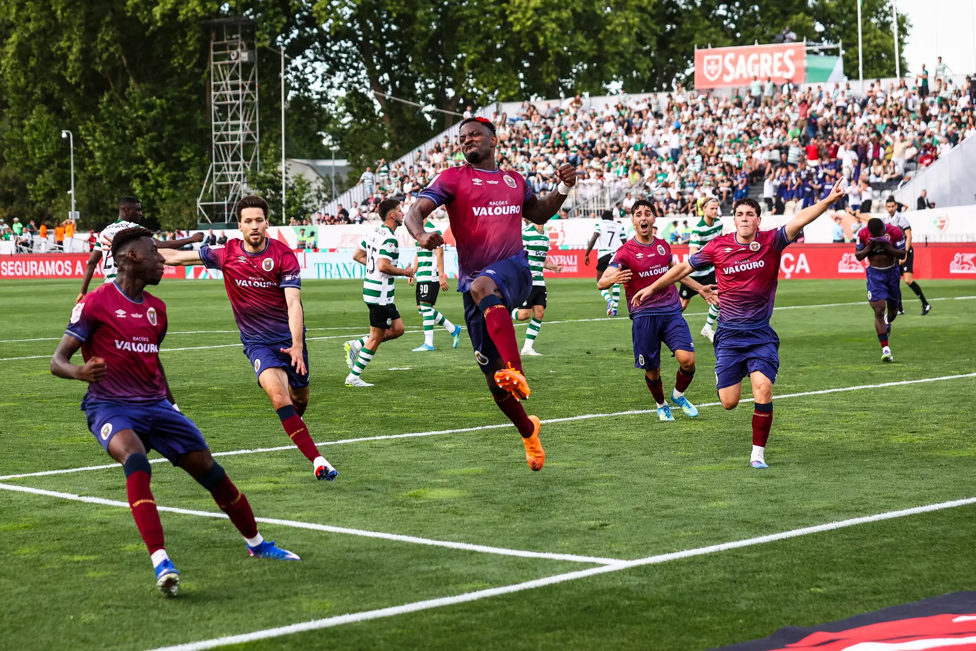 Equipa de Torres Vedras vai jogar a fase regular da Liga Europa, depois de ter vencido a Taça de Portugal