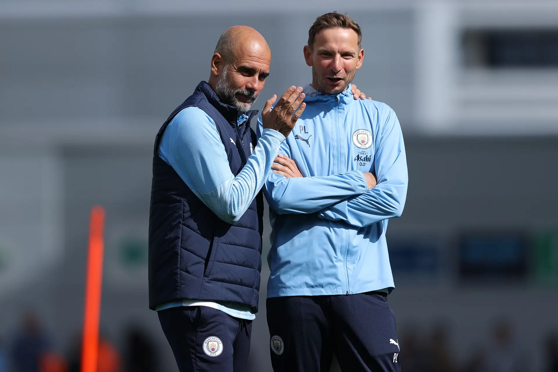 “O Guardiola vai ensinar o Kasparov a jogar xadrez“: o carisma de Pepijn Lijnders, o adjunto de Klopp que Pep contratou para se desafiar