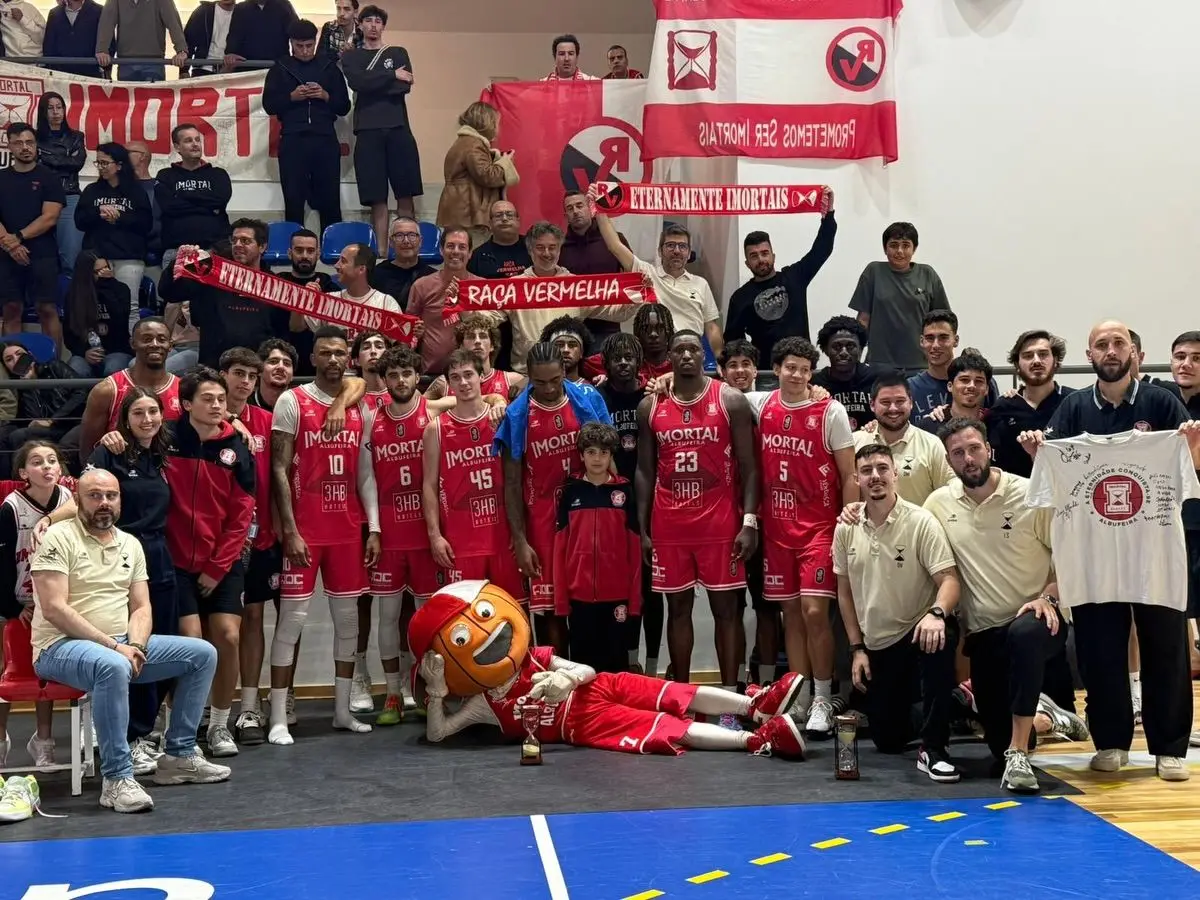 Uma das equipas do Imortal Basket Club, de Albufeira