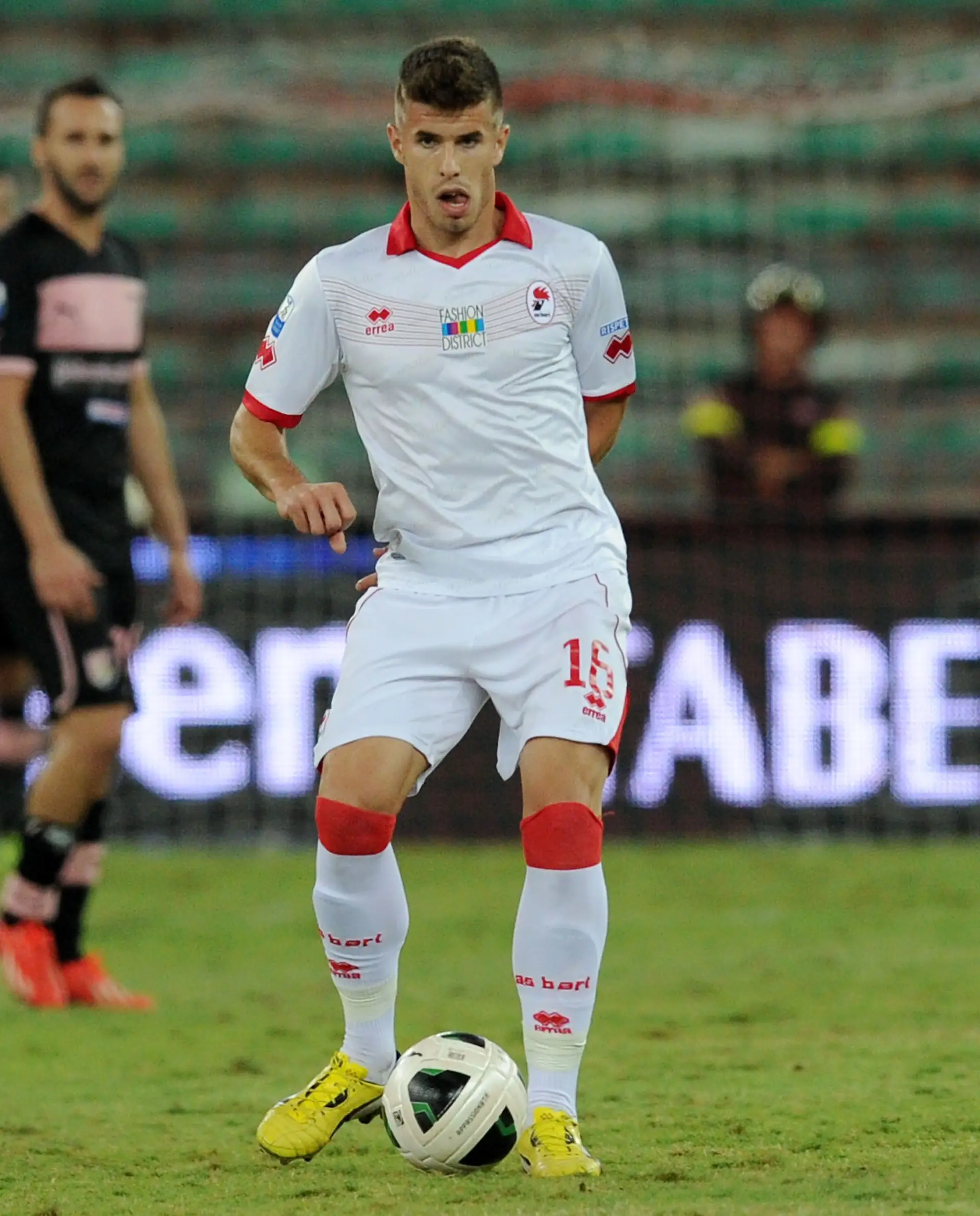 João Silva jogou pelo Bari, em 2013/14