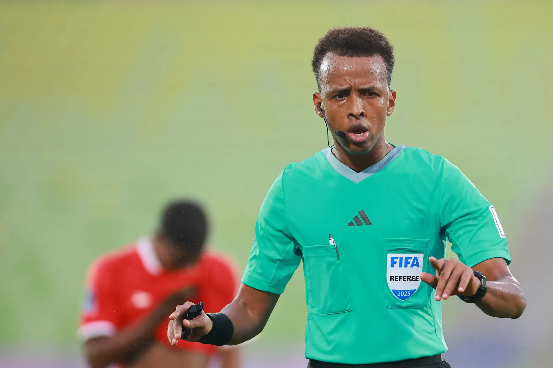 O árbitro somali Omar Abdulkadir Artan