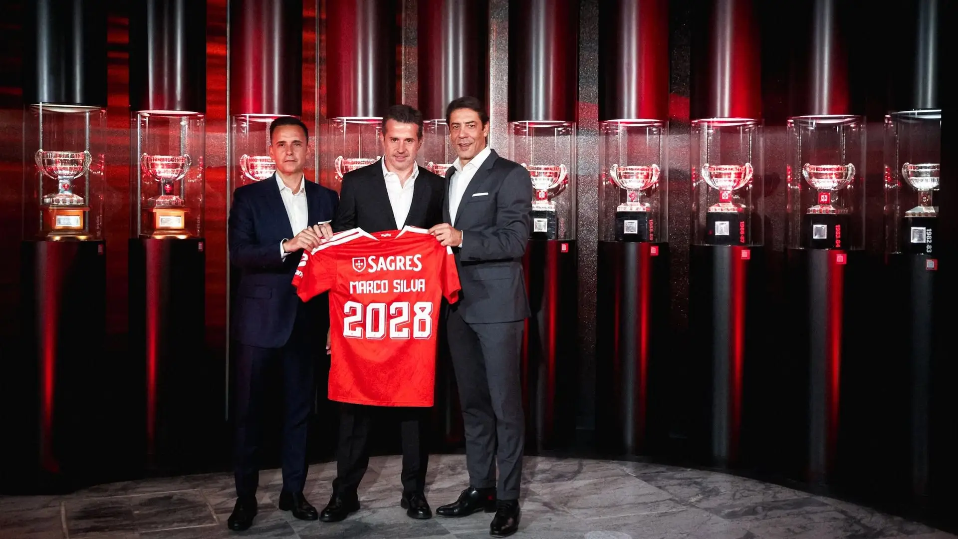 O Benfica apresentou o treinador que não queria ter contratado. Marco Silva não traz soundbites, mas tem “positividade” para dar e vender