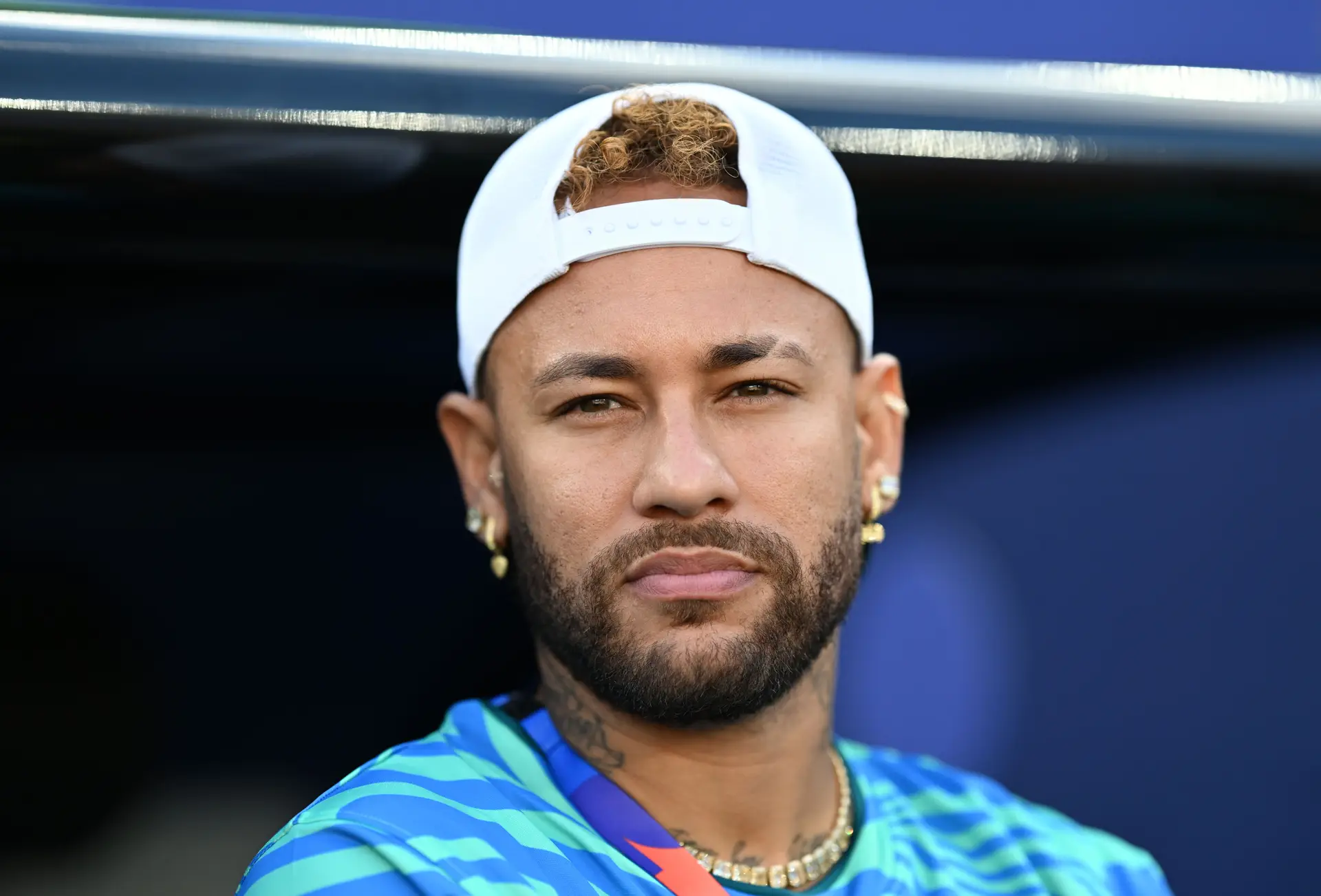 Neymar, lesionado, foi baixa