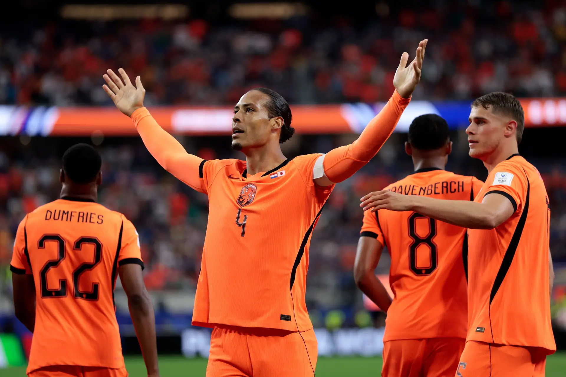 Van Dijk abriu o marcador