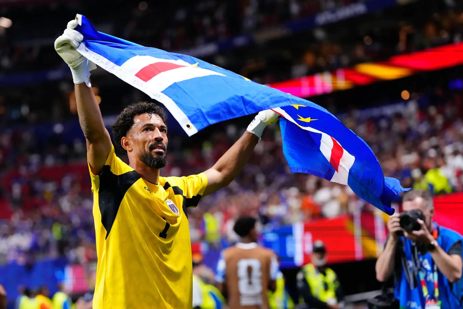 Vozinha, que é Josimar por causa do México 86, fez sete defesas contra Espanha e ganhou seis milhões de seguidores