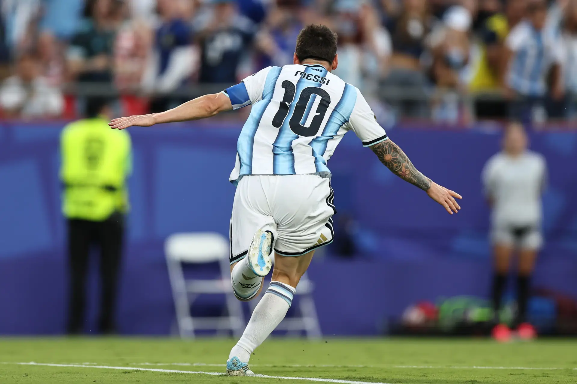 O futebol infinito que vive em Messi começa o Mundial com um hat-trick