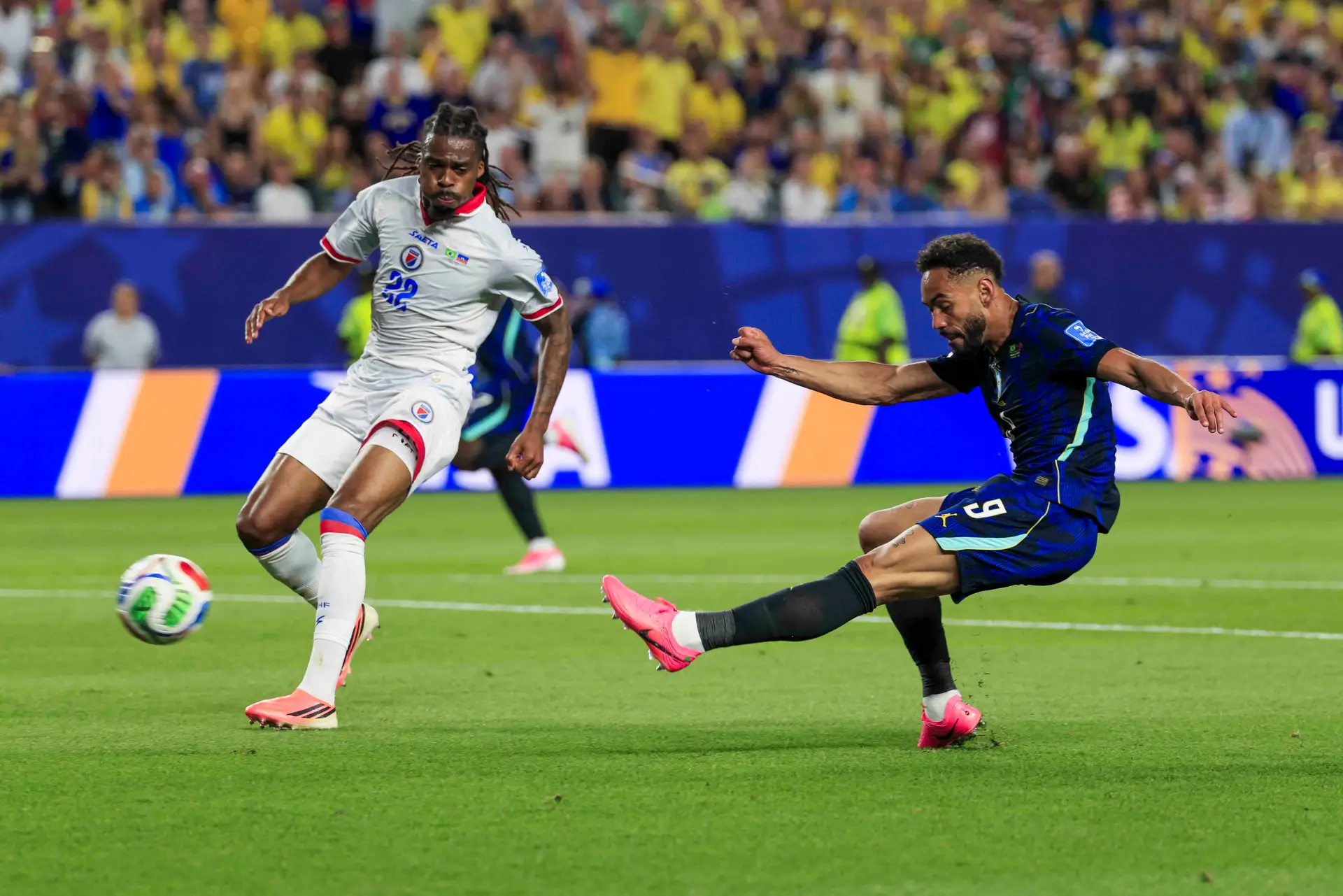Brasil bate Haiti e garante primeira vitória no Mundial