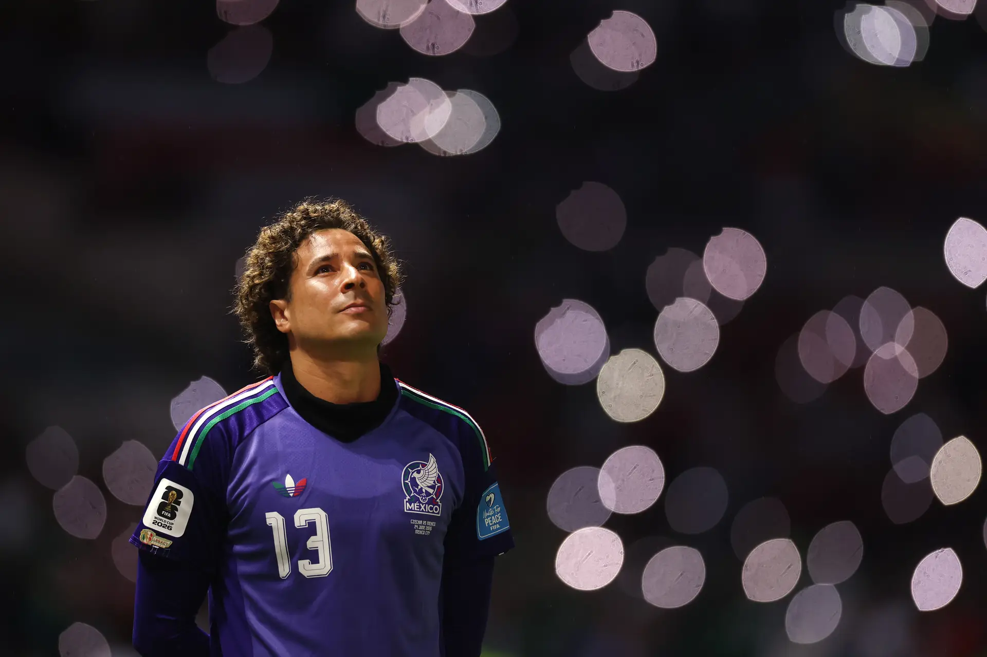 A merecida despedida de Guillermo Ochoa, herói de culto dos Mundiais