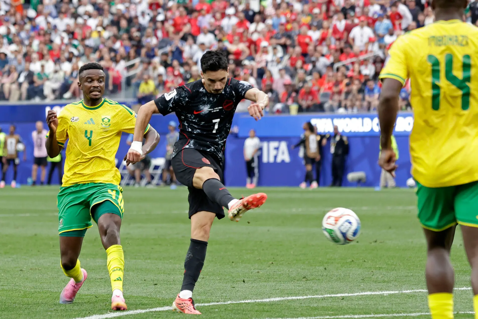 O remate glorioso que deu a passsagem aos oitavos de final