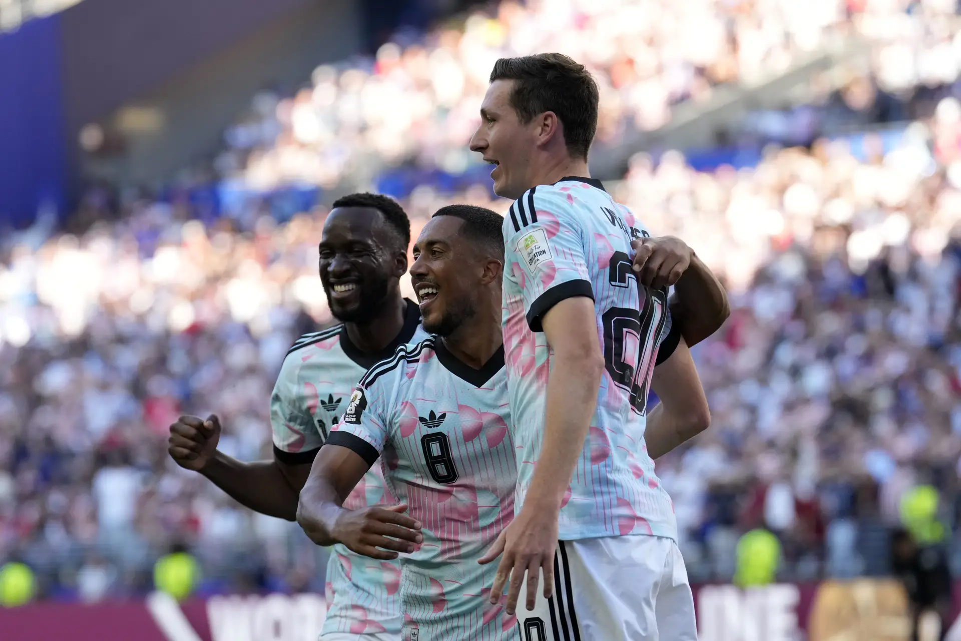 A Bélgica aplica em campo a justiça que não funcionou fora dele e elimina Estados Unidos, que teve Balogun como titular