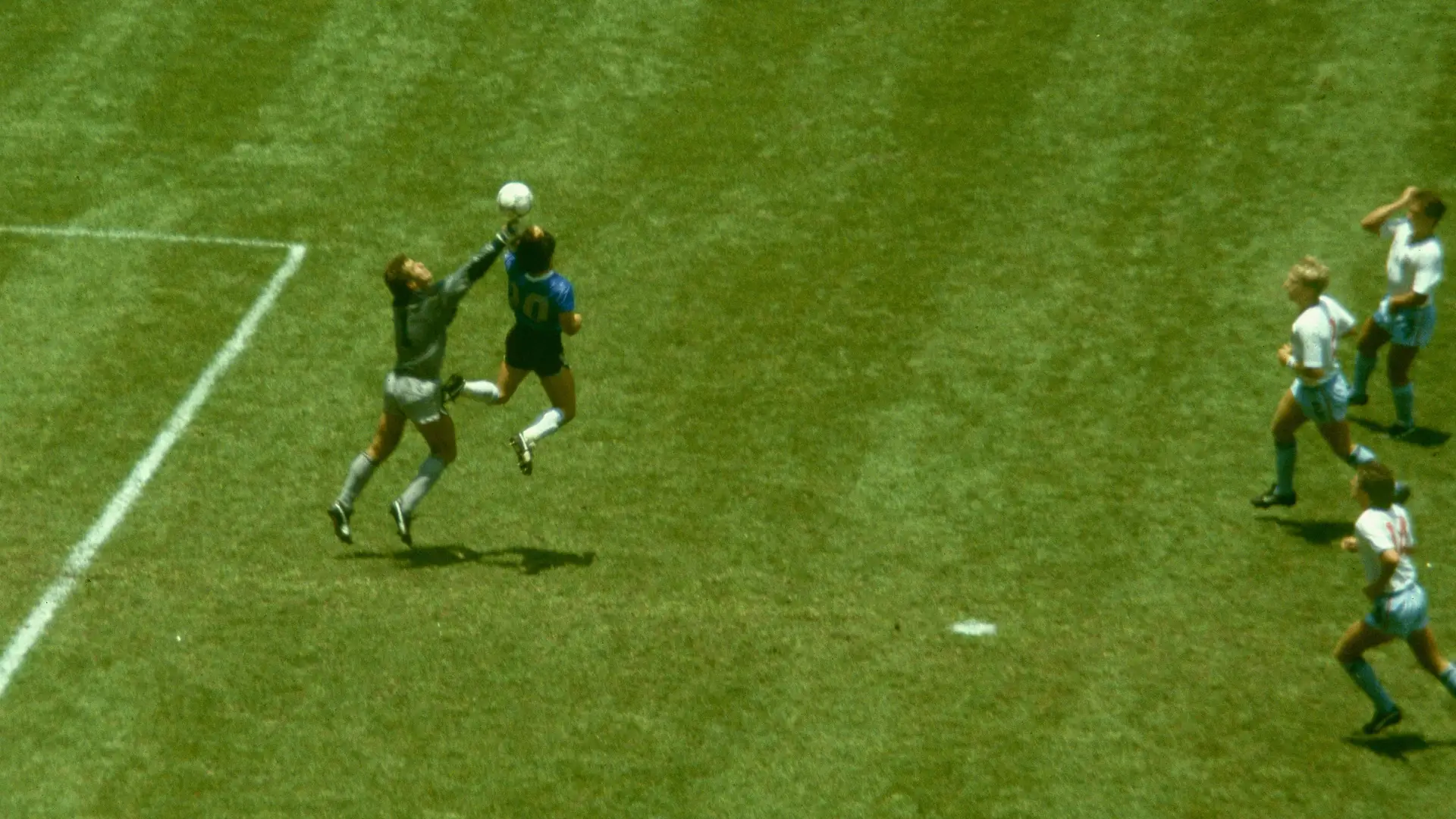 O golo de Maradona com a mão em 1986