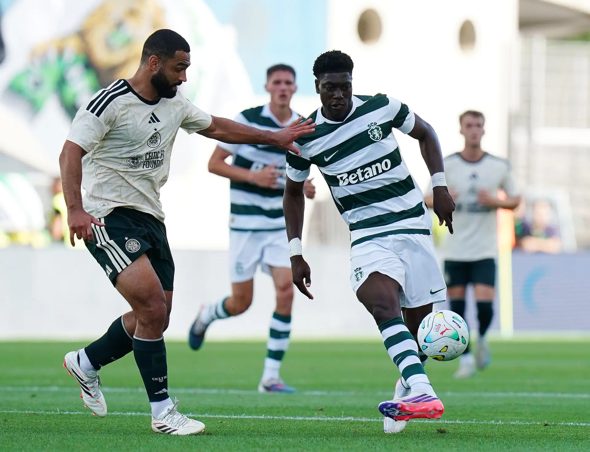 Sporting derrota Celtic em jogo particular
