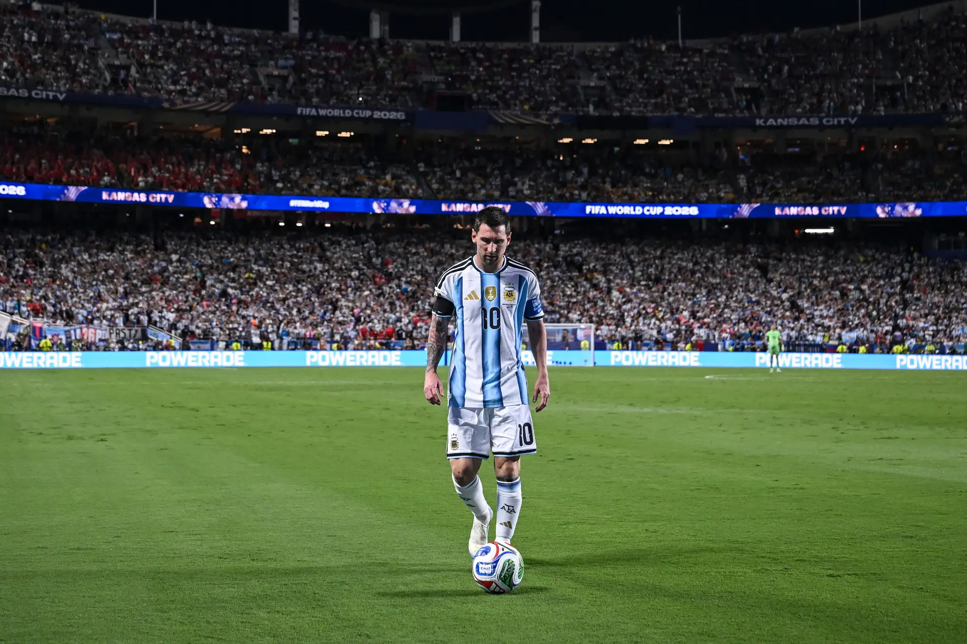 Lionel Messi, o caminhante celeste que vive a despedida adiando a despedida