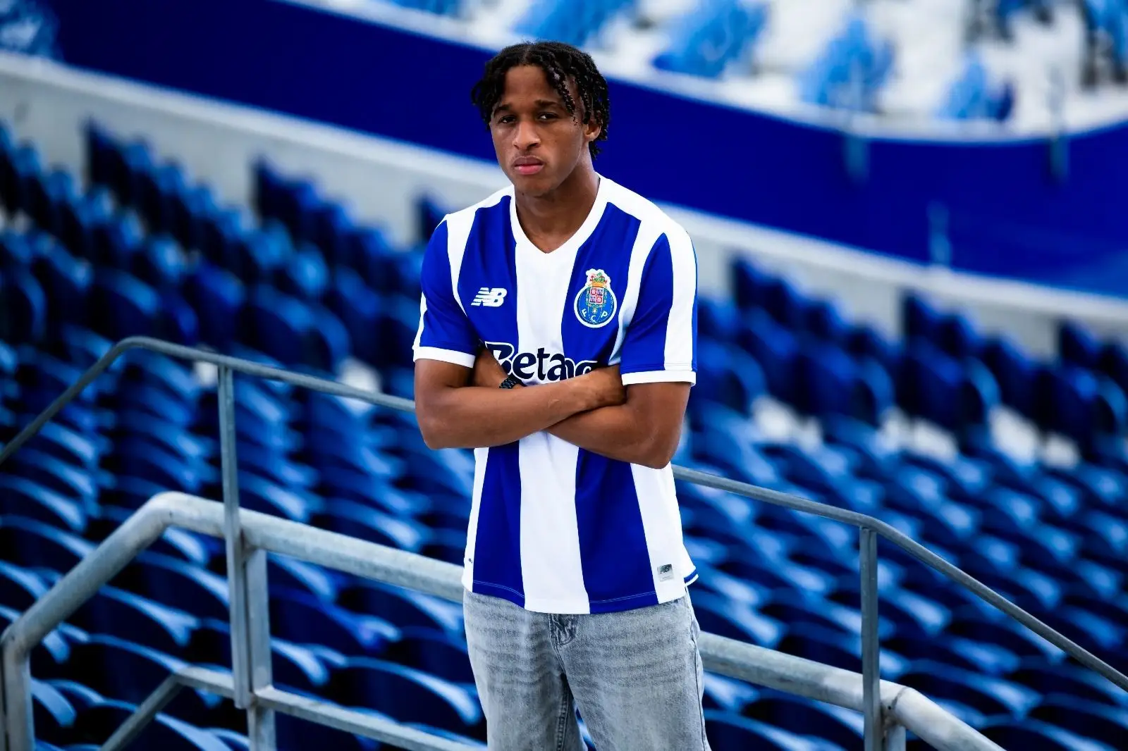 Dois anos depois de ter abandonado o clube em litígio, Cardoso Varela está de regresso ao FC Porto