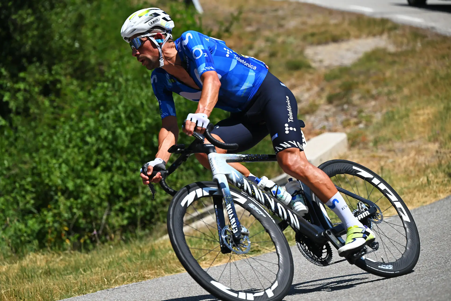 Nelson Oliveira iniciou 24 grandes voltas, concluindo-as todas. É algo inédito no ciclismo