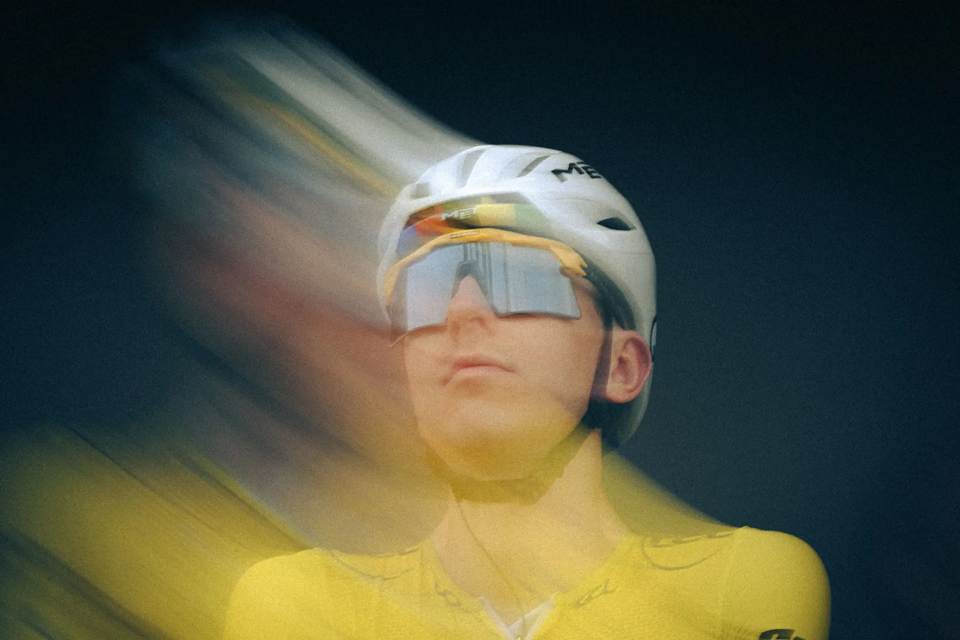 Tadej Pogačar: o tipo normal que é um extraterrestre na bicicleta