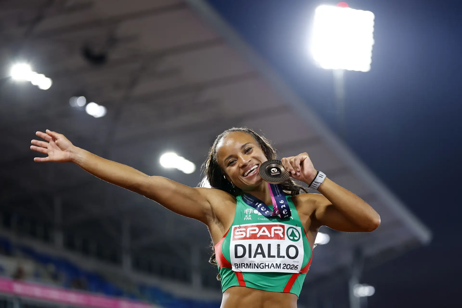 Fatoumata Diallo, a jovem que se tornou sentimental no Algarve, garante a primeira medalha de Portugal nos Europeus de atletismo