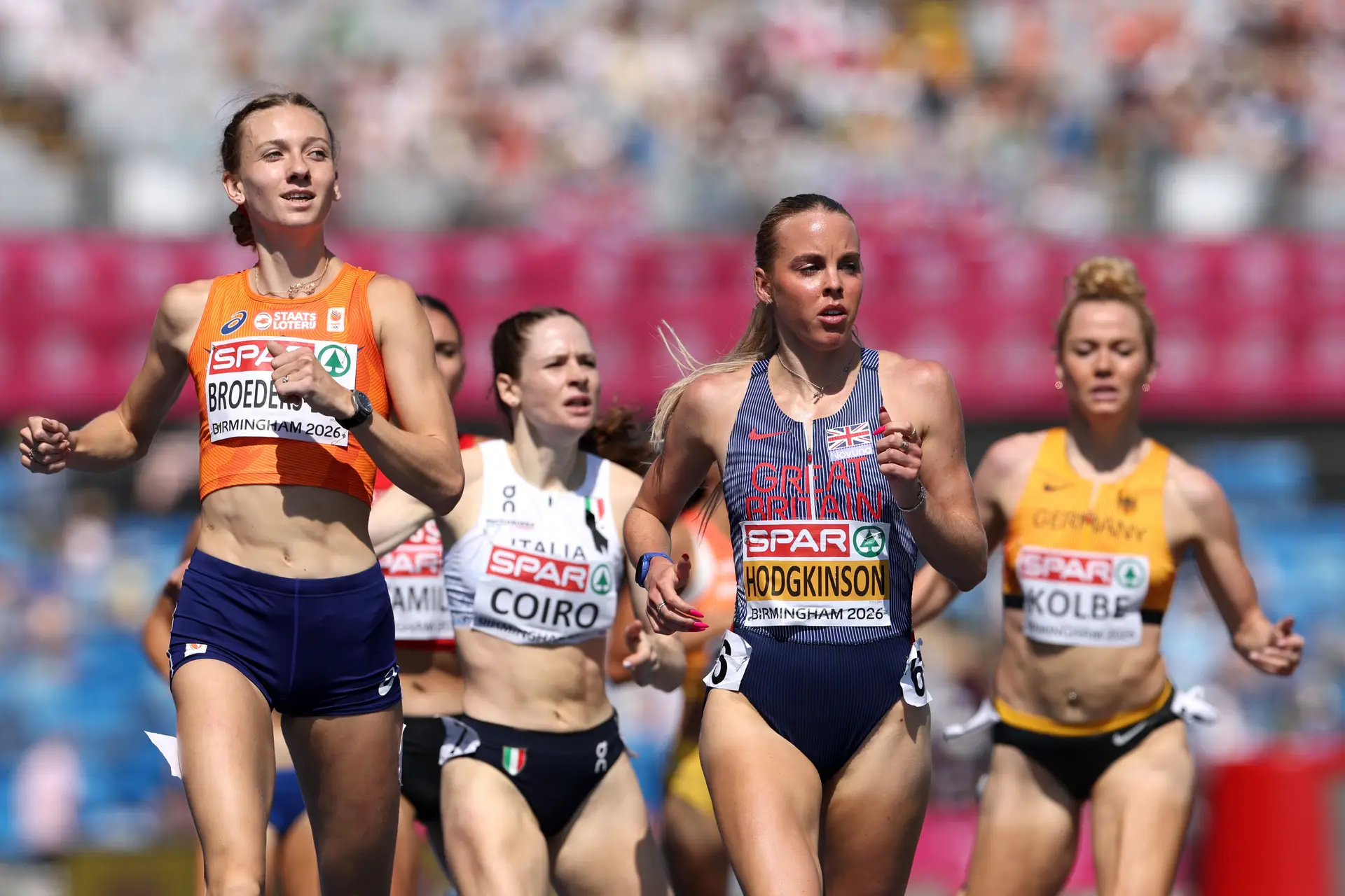 Nos 800 metros uma estrela caiu e duas pouparam-se na caça ao recorde mais antigo do atletismo