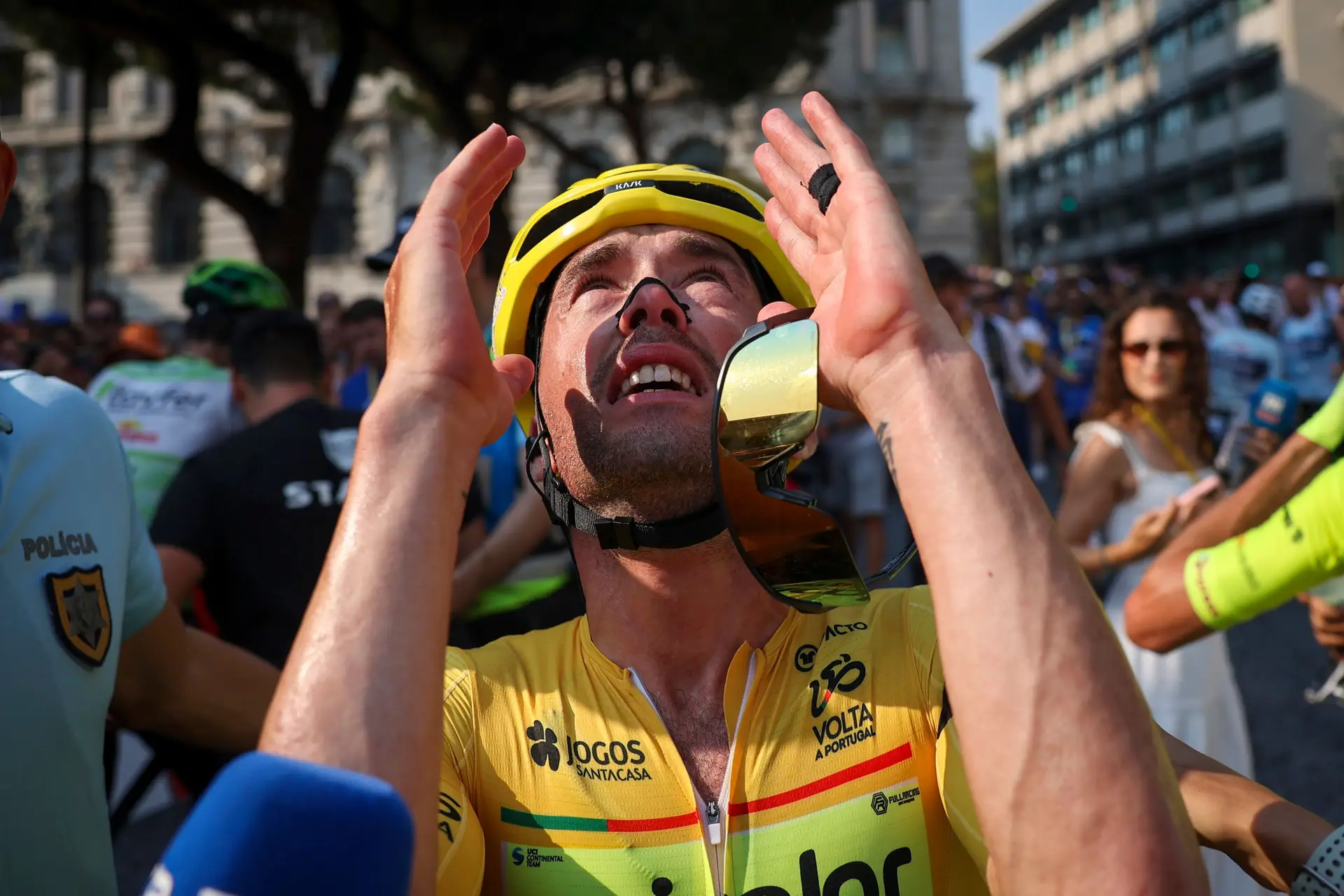 O francês Alexis Guérin conquistou a Volta a Portugal, cuja última etapa serviu para Rui Oliveira ganhar em casa