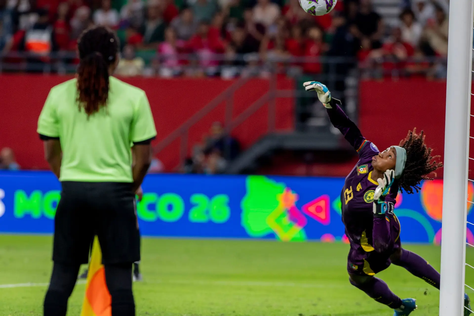 Intransponível como um muro, Michaely Bihina foi a luva de ouro da CAN. Logo ela que mal jogou no Benfica