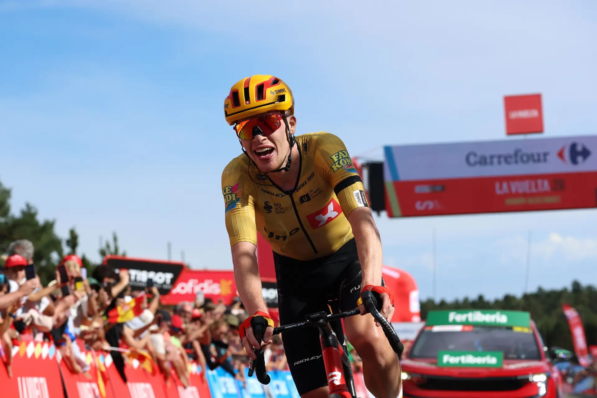 A Vuelta conheceu um terceiro vencedor e viu Pogačar ficar com mais uns segundos na liderança