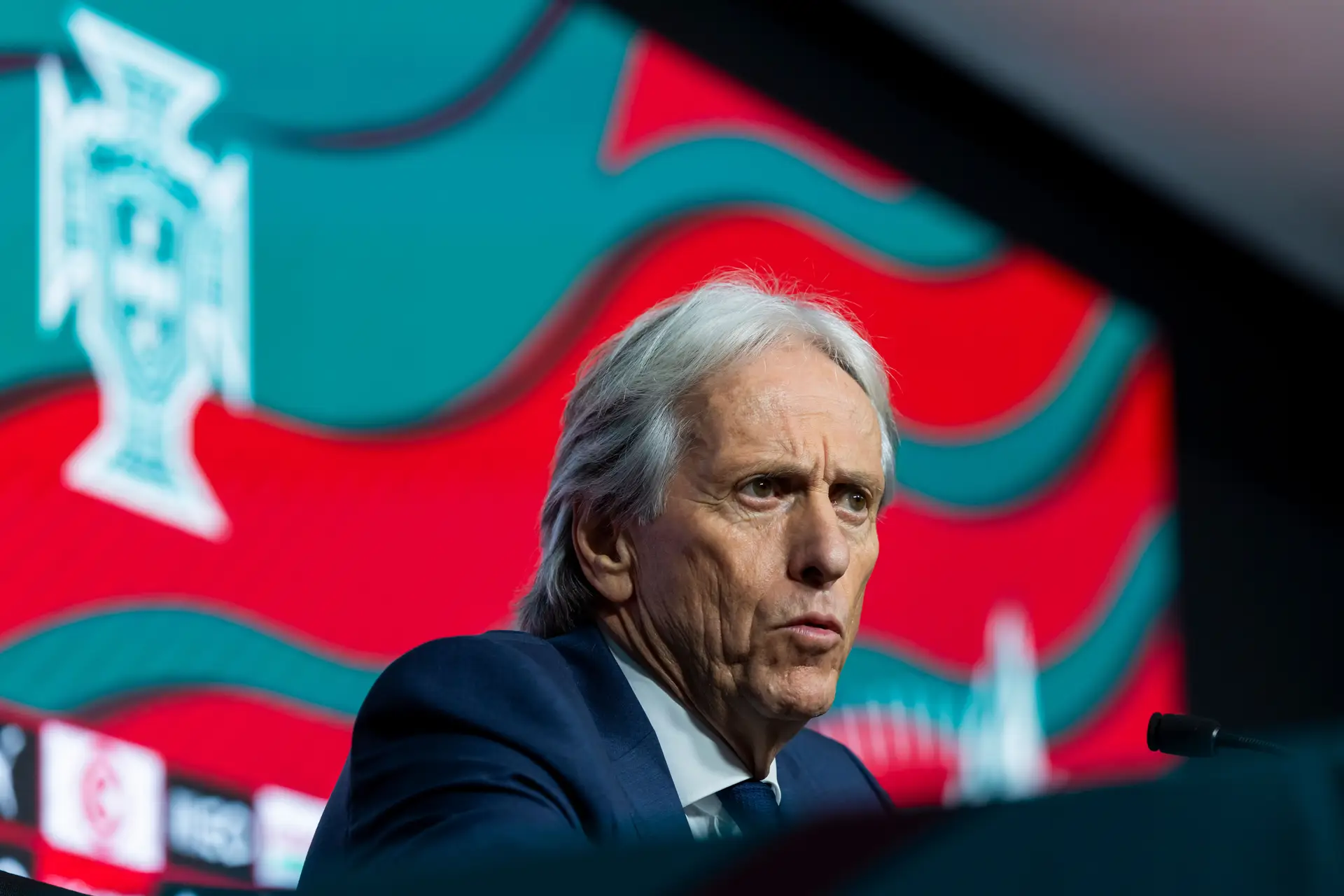 Com o Estrela da Amadora presente, a convocatória de Jorge Jesus foi altura para chamar os seus jogadores e outros que não existem