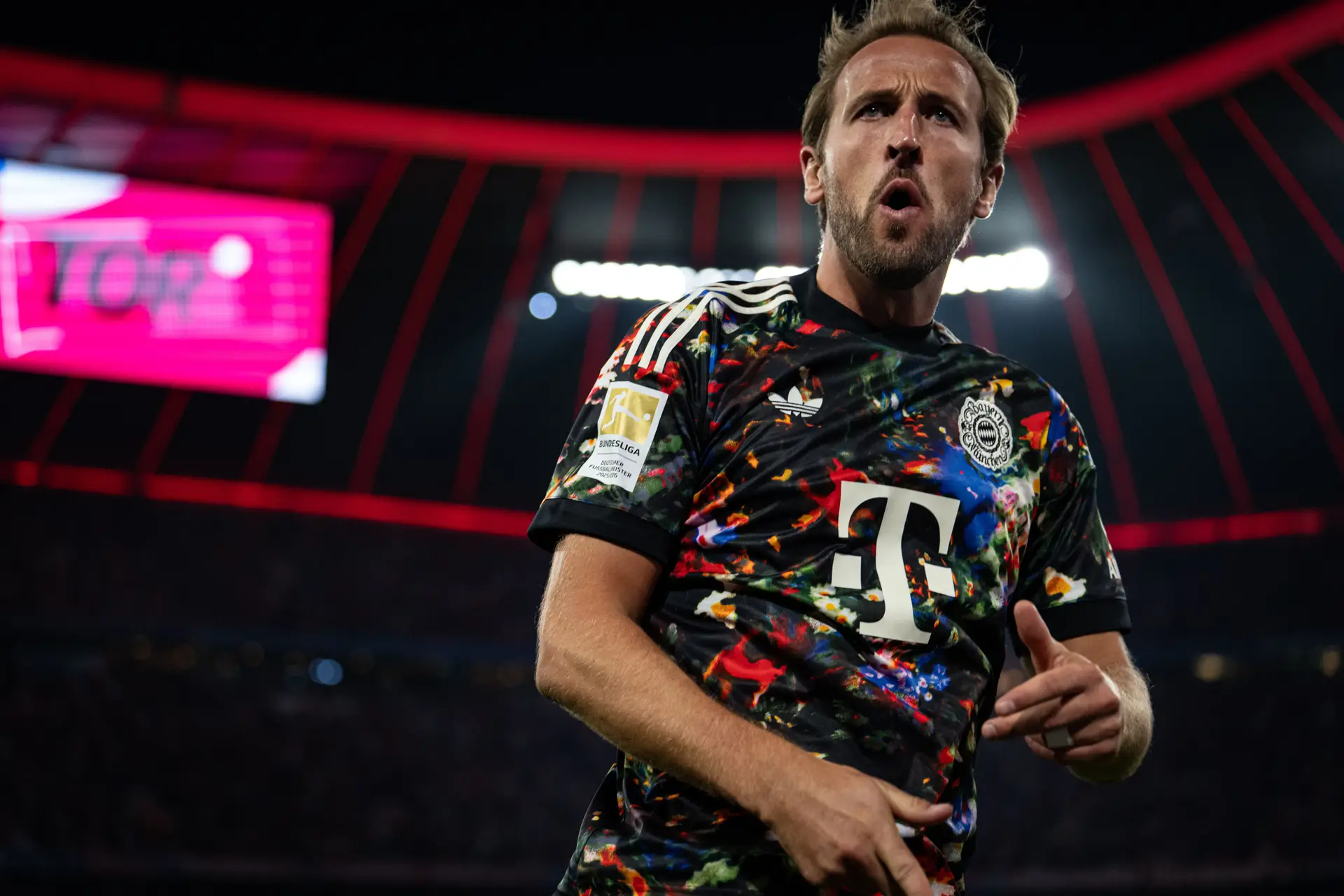 Kane celebra mais um golo pelo Bayern Munique
