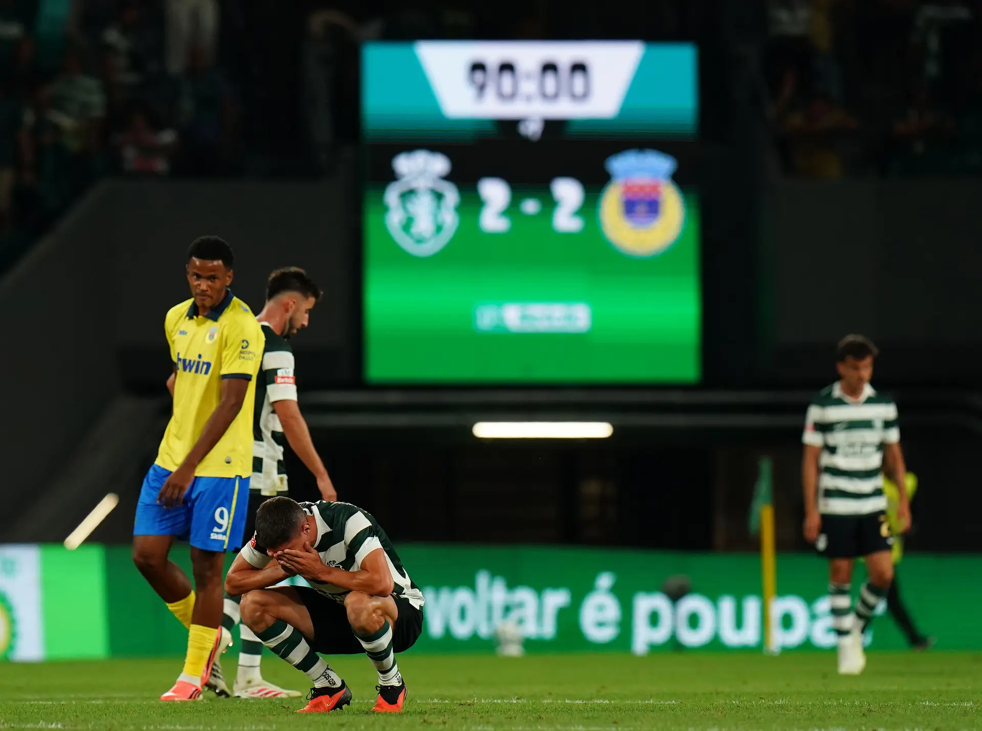 Altimira desiludido no final do Sporting-Arouca