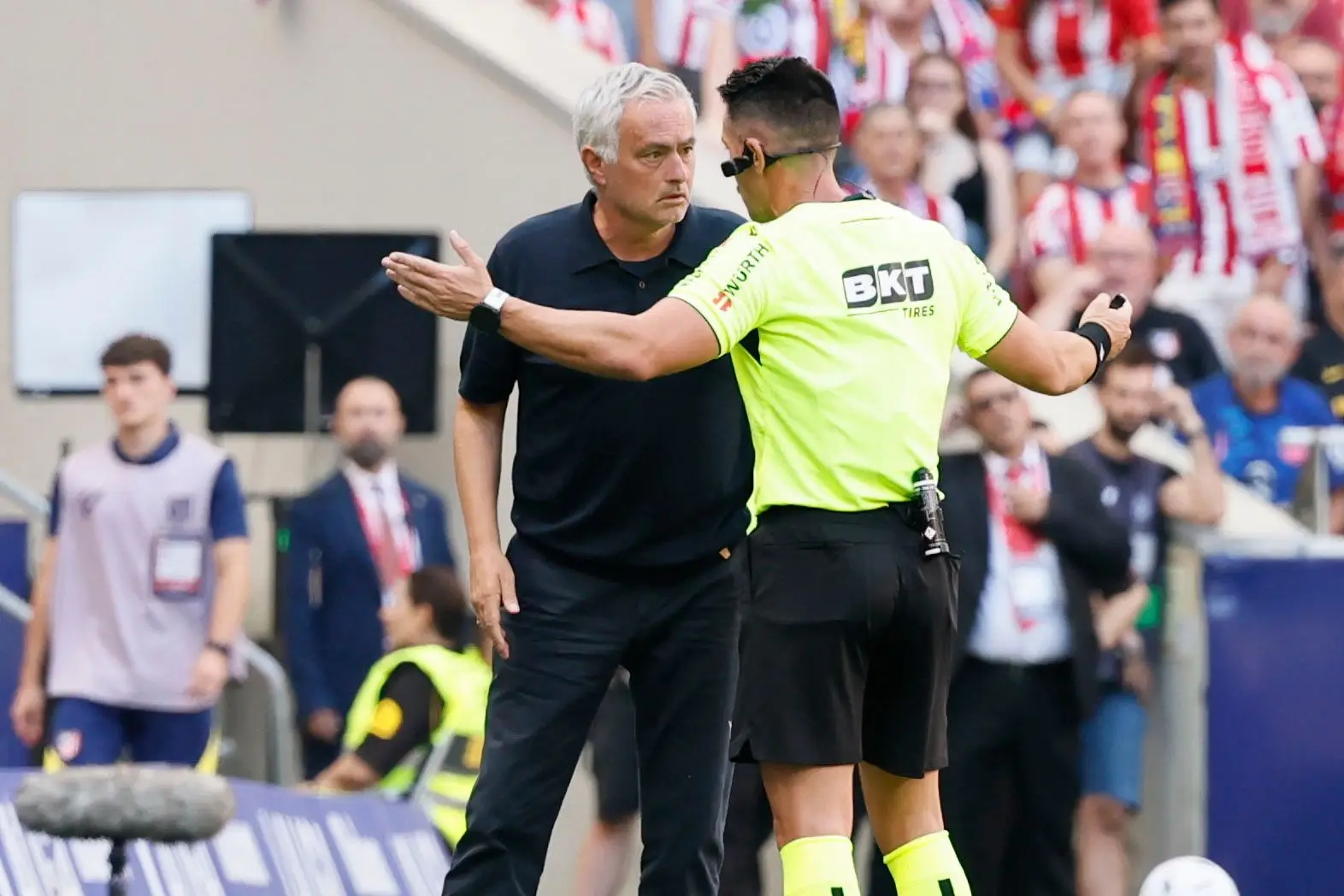 A fotocópia do velho Mourinho transformou-se numa guerra aberta entre a La Liga e o Real Madrid
