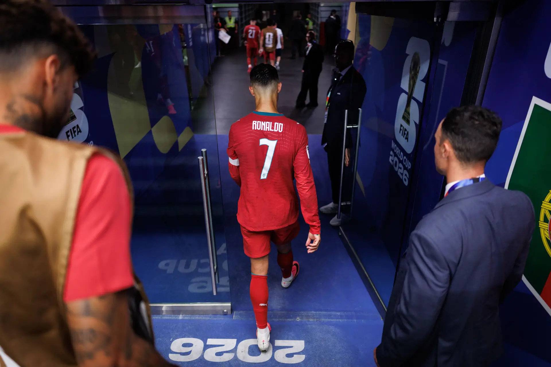 Ronaldo: o passado saiu pela porta