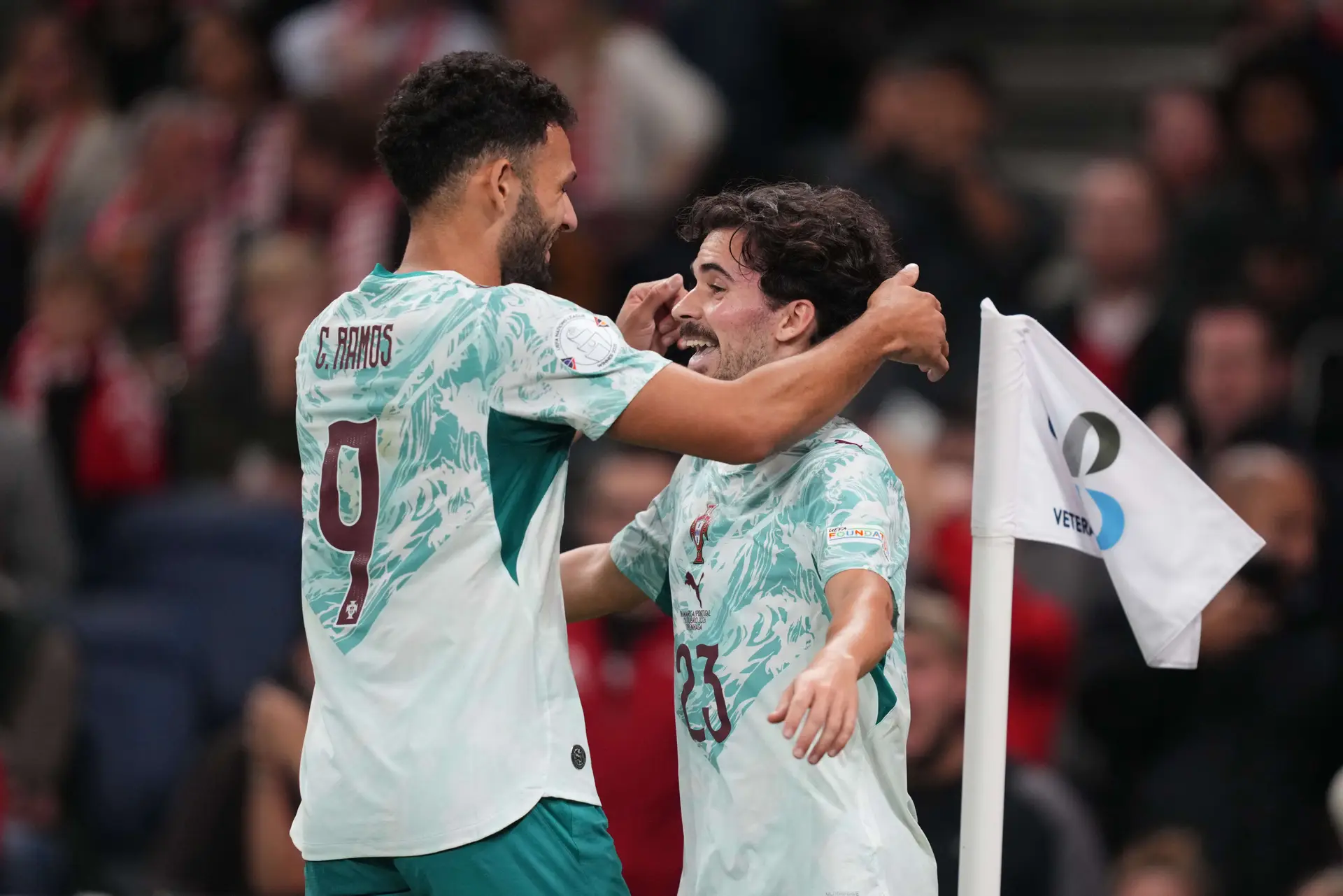 Entre o “trabalho do mister” e as “ideias do mister”, os jogadores de Portugal uniram-se no elogio a Jesus