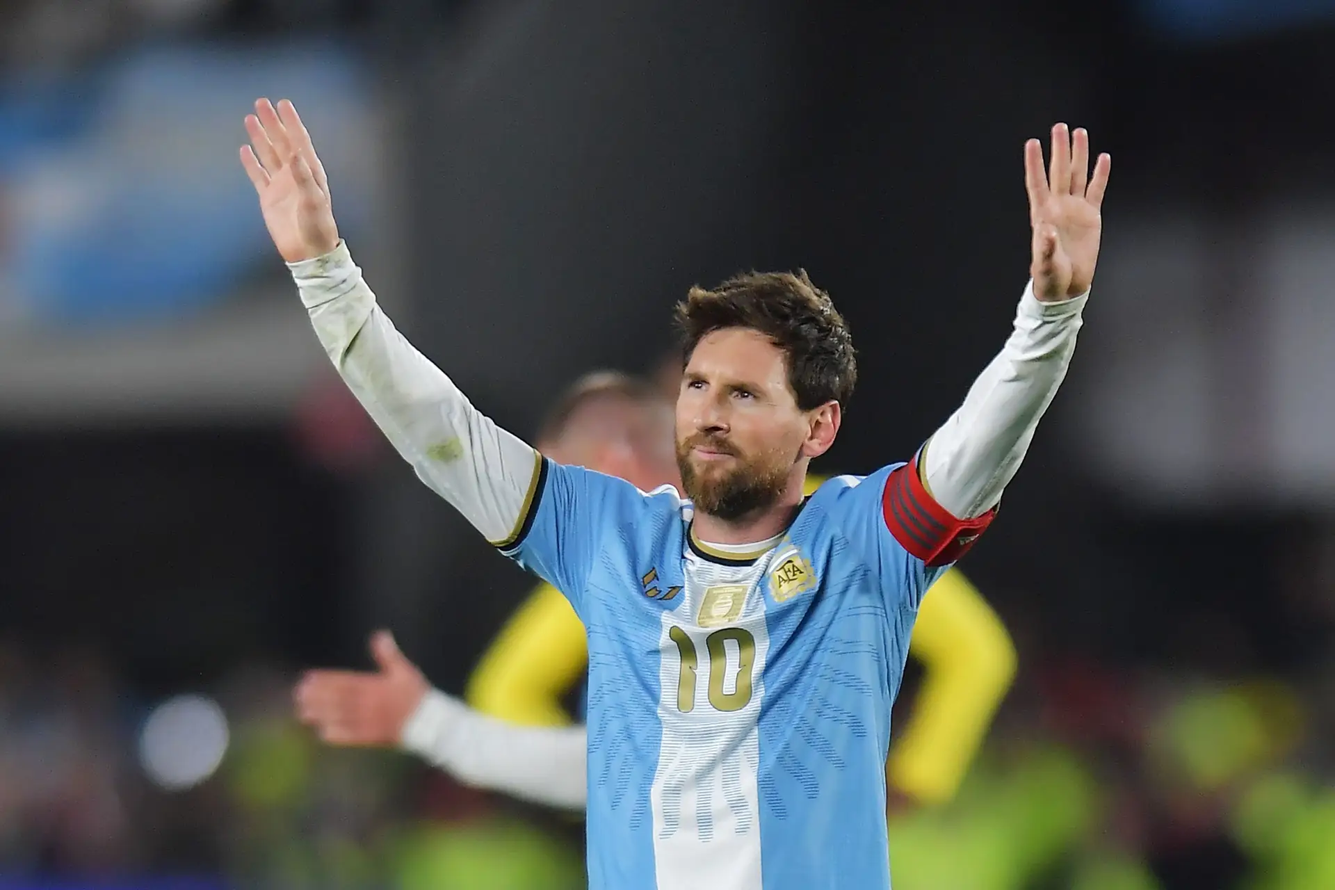 Com lágrimas nos olhos, paz na alma e rodeado de quem ama, Messi despediu-se da Argentina