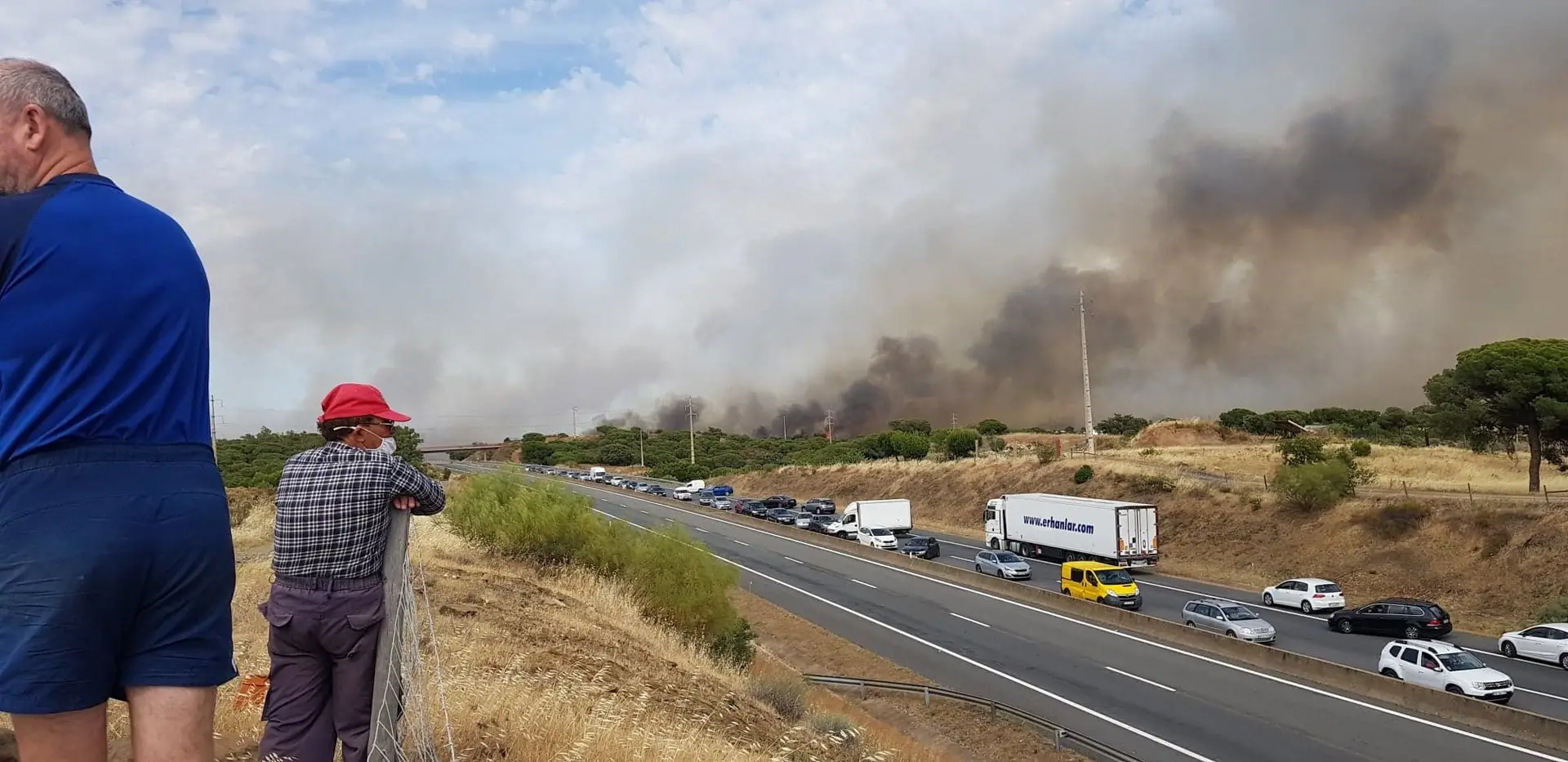 A22 Cortada Nos Dois Sentidos Devido Ao Fogo Em Castro Marim Postal Do Algarve