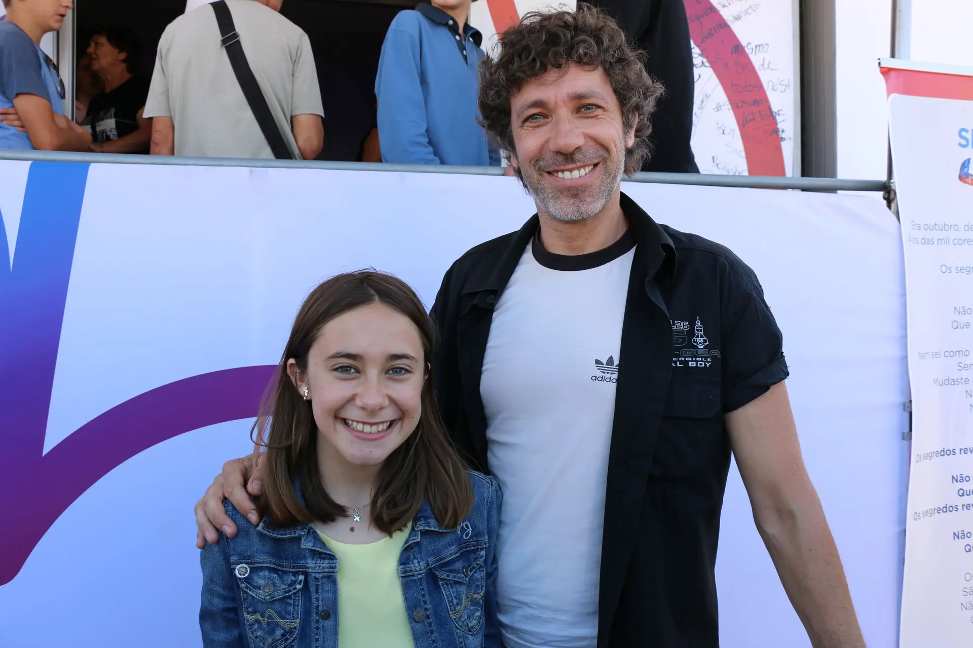 Beatriz e Miguel Frazão e uma praça cheia em Leiria - SIC