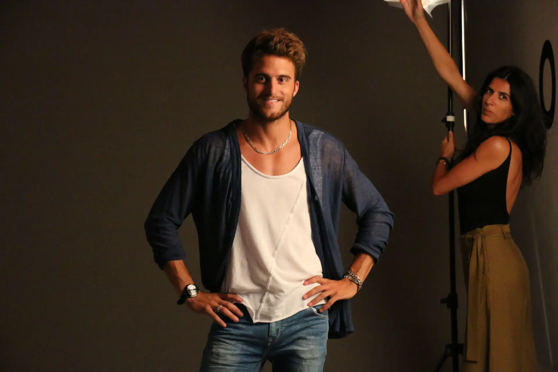 PAIXÃO: É impossível resistir aos encantos de Lou!