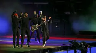 Bruno Mars fecha segundo dia do RIR com atuação eletrizante e põe milhares a dançar