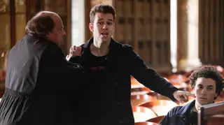 VEM AÍ: Sandro é preso!