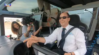 David salvou cinquenta alunos de um acidente de autocarro: "Ele é o nosso herói!"