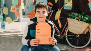 David quer que os pais passem mais tempo juntos e pede um encontro romântico "tipo 'A Dama e o Vagabundo'"