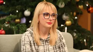 Daniela tem 28 anos e quer ser adotada pelo casal que a criou: "Eu tenho que cumprir o último desejo da minha mãe"