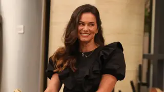 Cláudia Vieira é surpreendida pela avó Ludovina: "A minha avó era mau feitio, é o pilar da família...é uma super avó!"