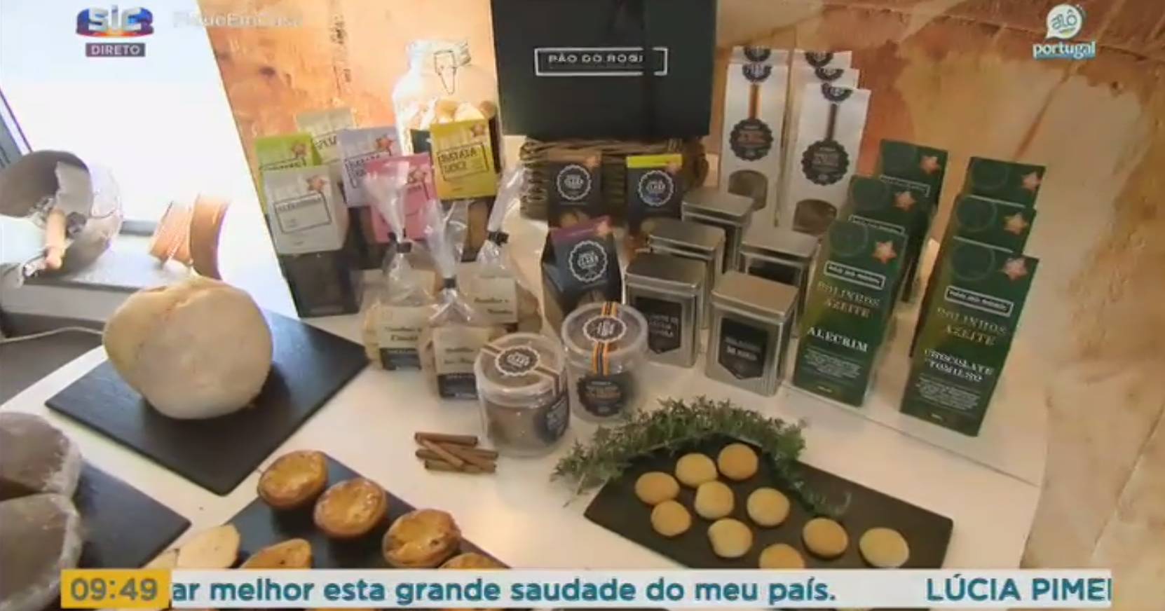 Miguel Costa visita a loja-museu do 'Pão do Rogil' - SIC