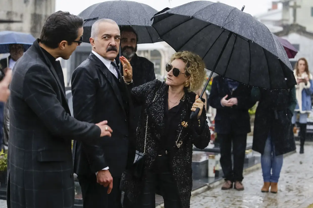 Rogério Samora, Ricardo Pereira e Luísa Cruz em "Amor Amor" (2021)