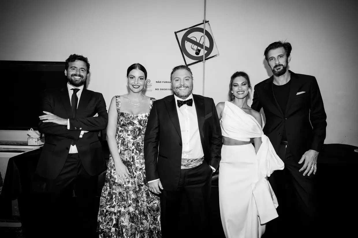 João Manzarra, Jessica Athayde, César Mourão, Carolina Loureiro e Bruno Nogueira
