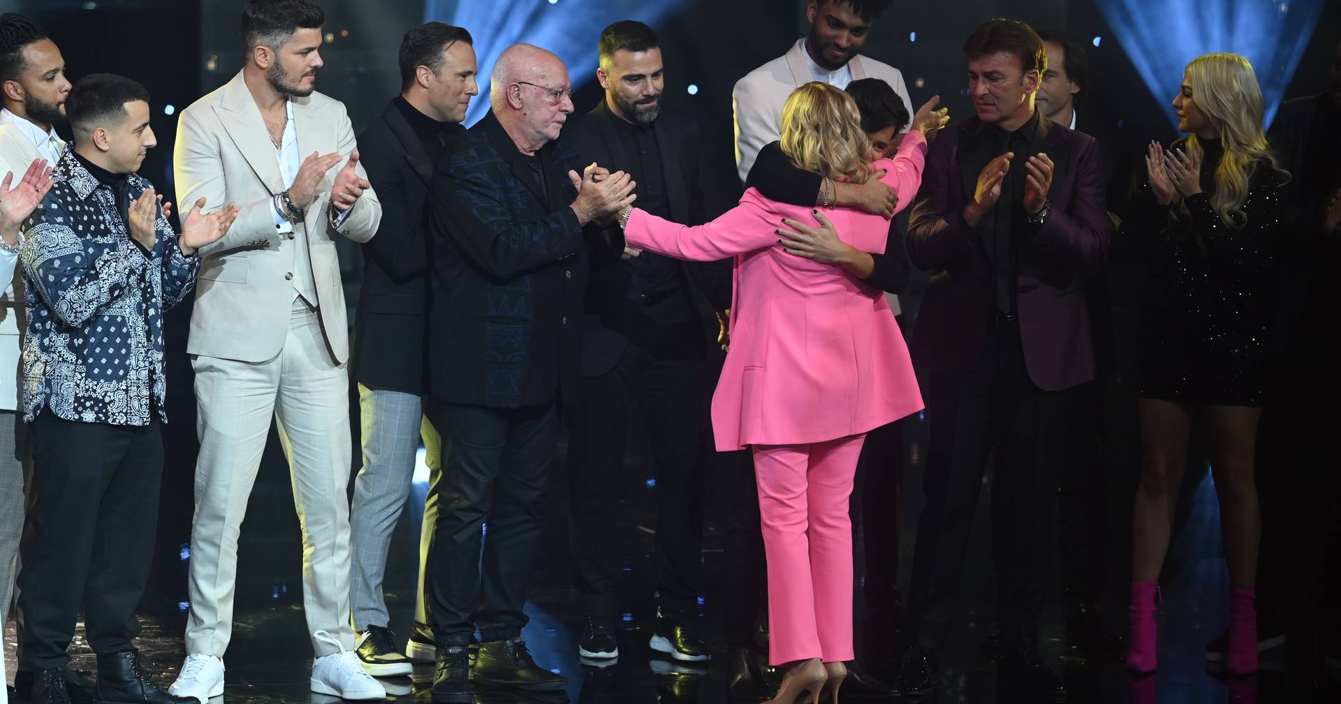 Exclusivo SIC.PT: O abraço entre Fernanda e Tony Carreira no final da Gala dos Sonhos