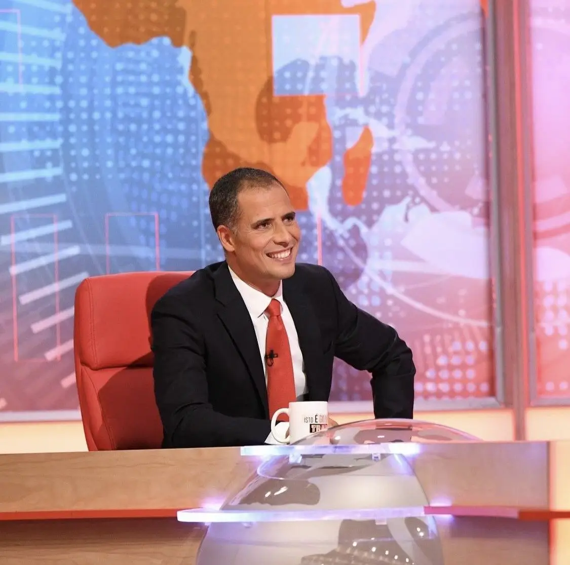 Porque é que André Ventura não é convidado para este programa?” – Ricardo  Araújo Pereira responde - SIC