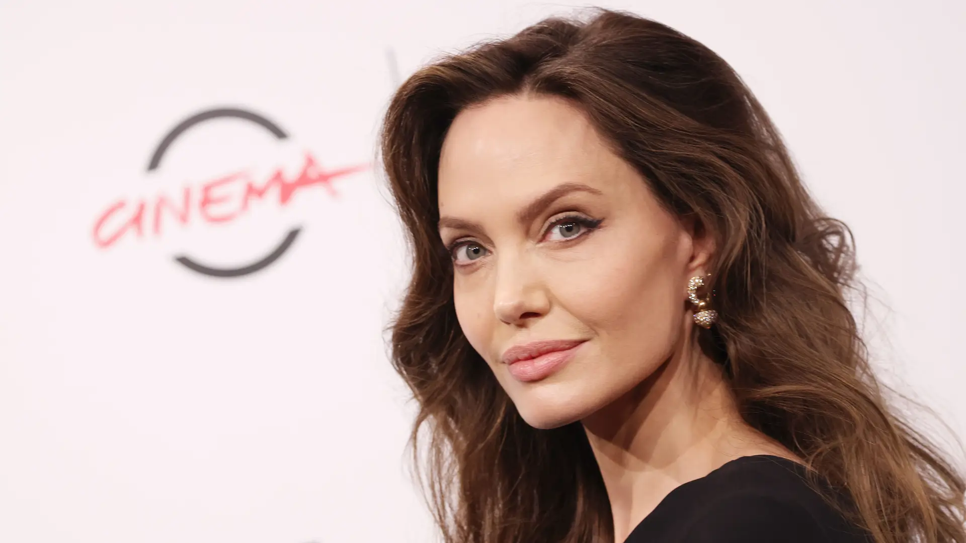 ROME, ITALY – OCTOBER 24: Angelina Jolie attends the photocall of the movie “Eternals” during the 16th Rome Film Fest 2021 on October 24, 2021 in Rome, Italy. (Photo by Vittorio Zunino Celotto/Getty Images for RFF)