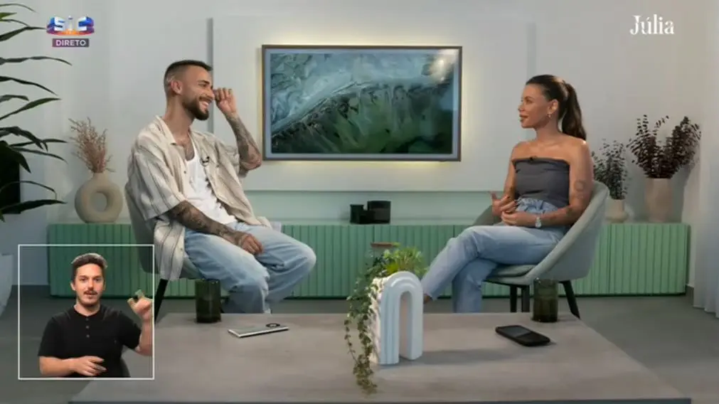 Júlia – 17 de junho – parte 2 – Diogo Piçarra entrevista a noiva, Mel Jordão