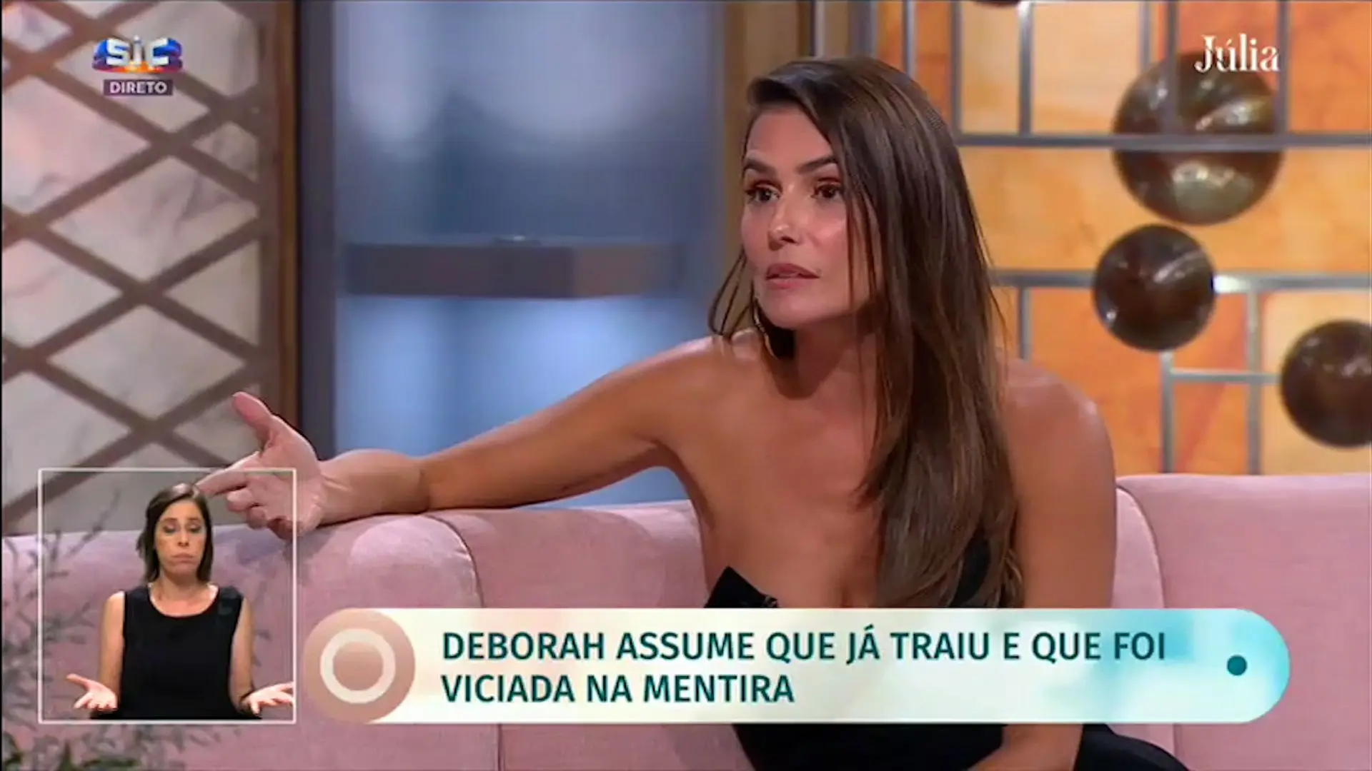 Deborah Secco sobre os relacionamentos polémicos: “A sociedade é hipócrita. Julgam mas fazem escondido”